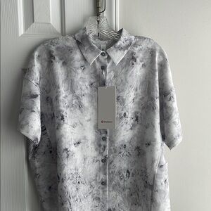Lululemon blouse. NWT
